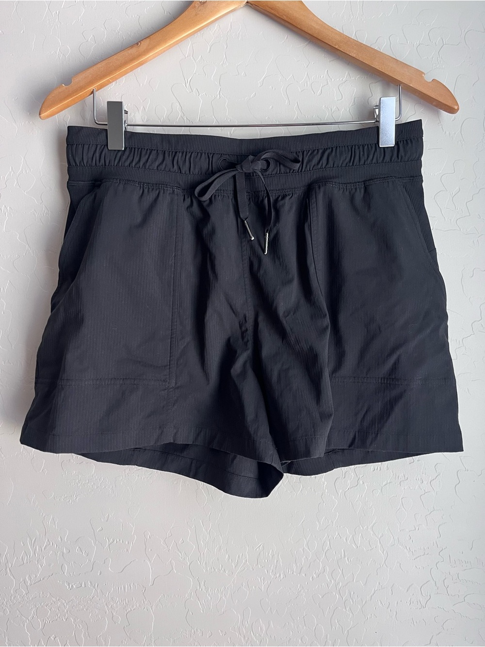 Lululemon Dance Studio High-Rise black shorts size 8